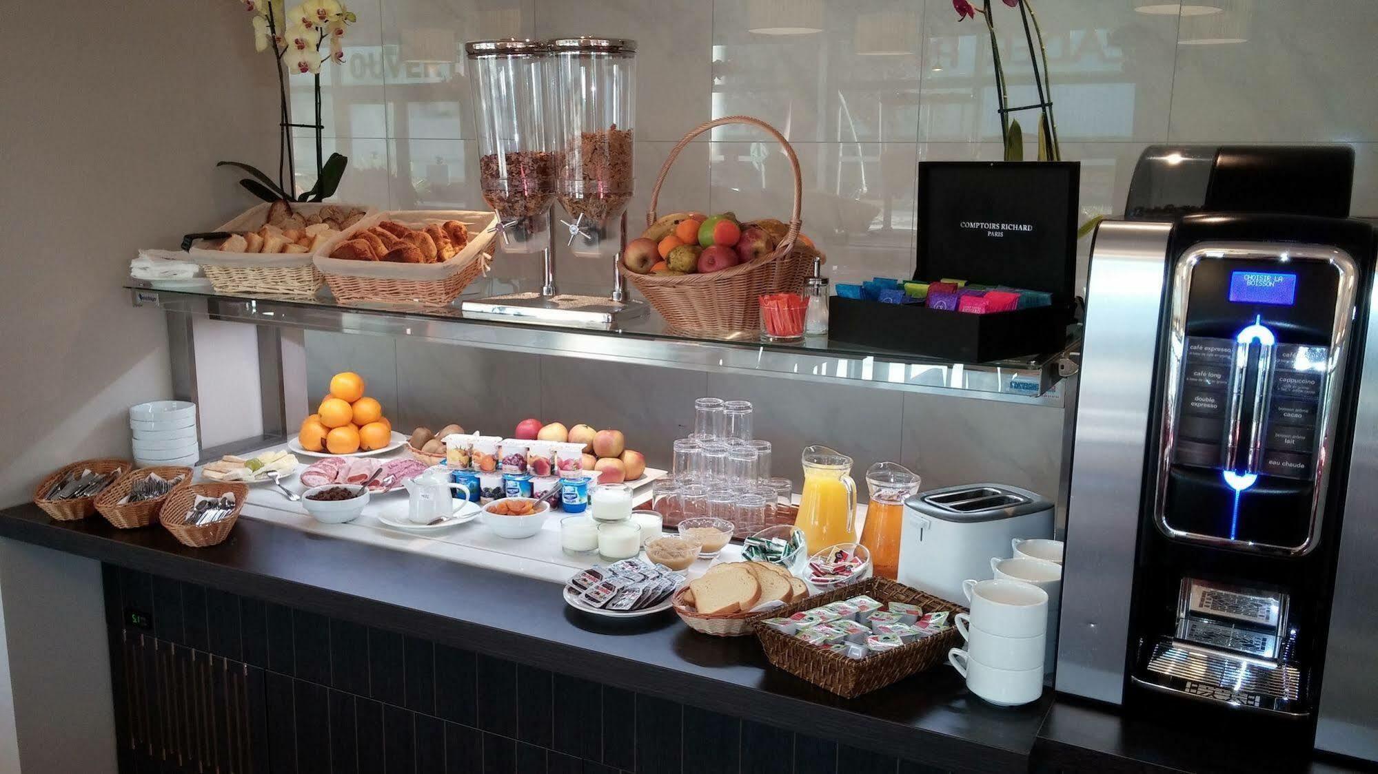 Brit Hotel Brive La Gaillarde - Restaurant La Limousine Malemort Εξωτερικό φωτογραφία