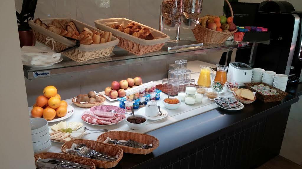 Brit Hotel Brive La Gaillarde - Restaurant La Limousine Malemort Εξωτερικό φωτογραφία